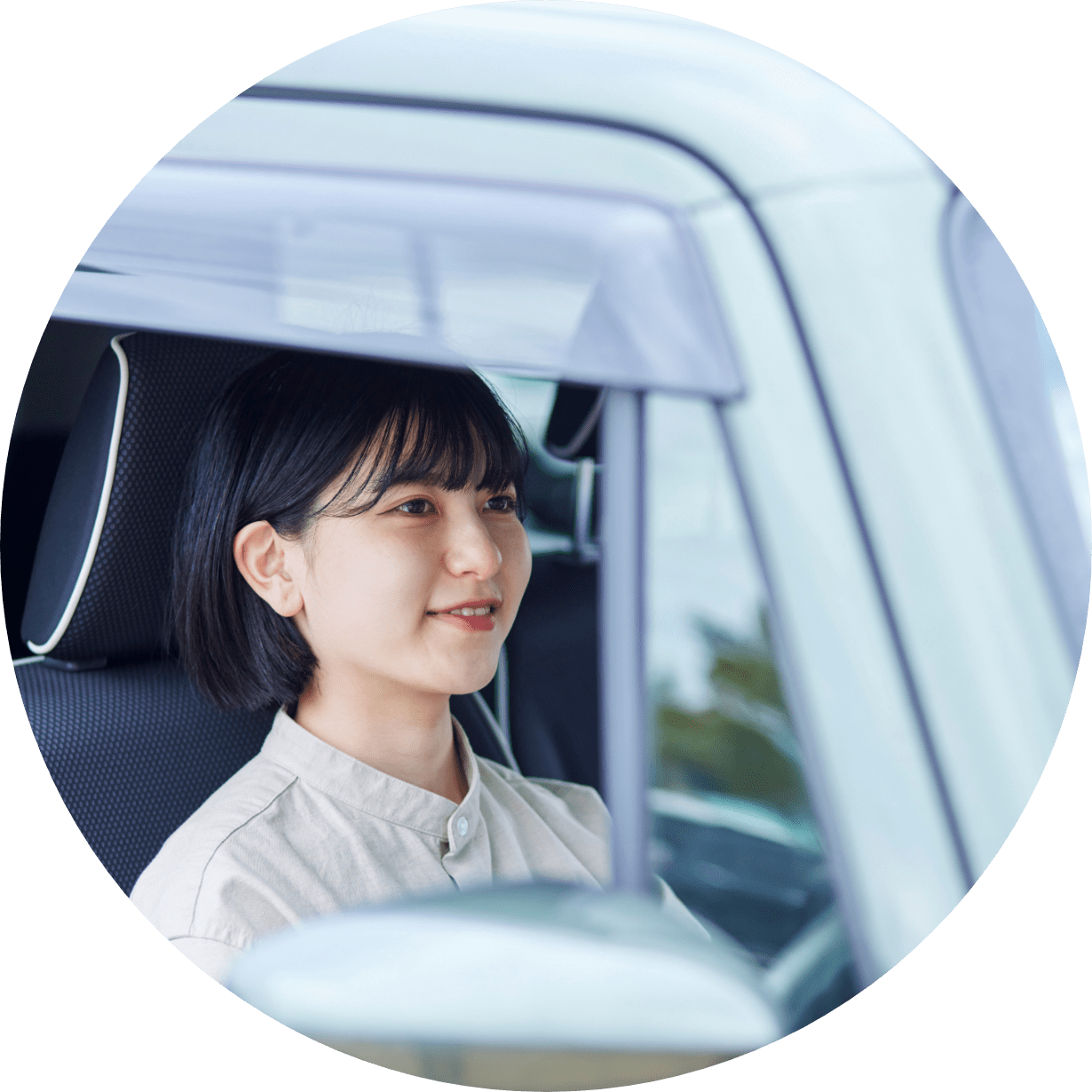 運転中の女性